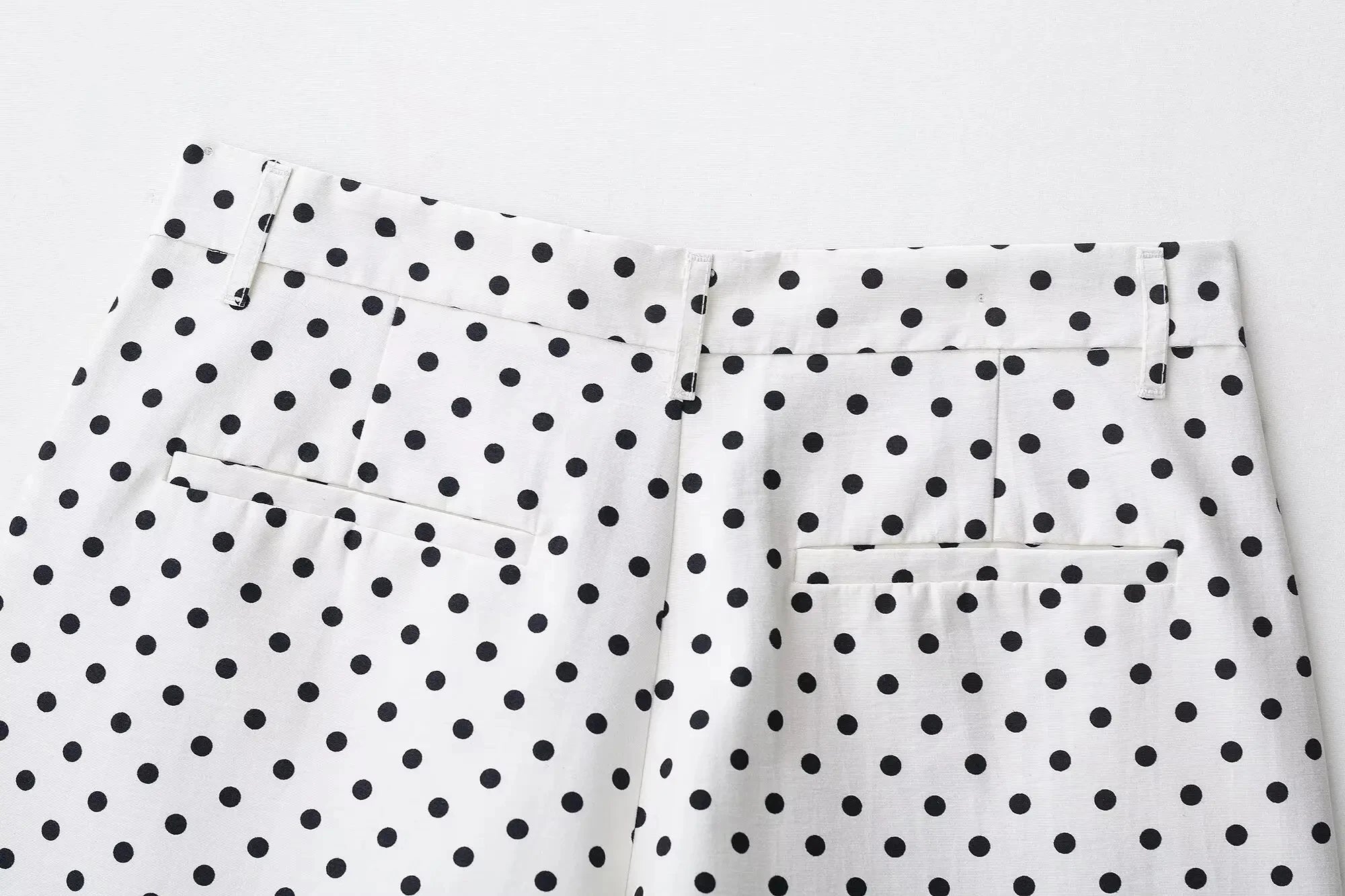 HH Fashion Women's Polka Dot Print Short Coats Autumn Long Sleeves Turtleneck Zipper With Pockets Drawstring Casual Jacket