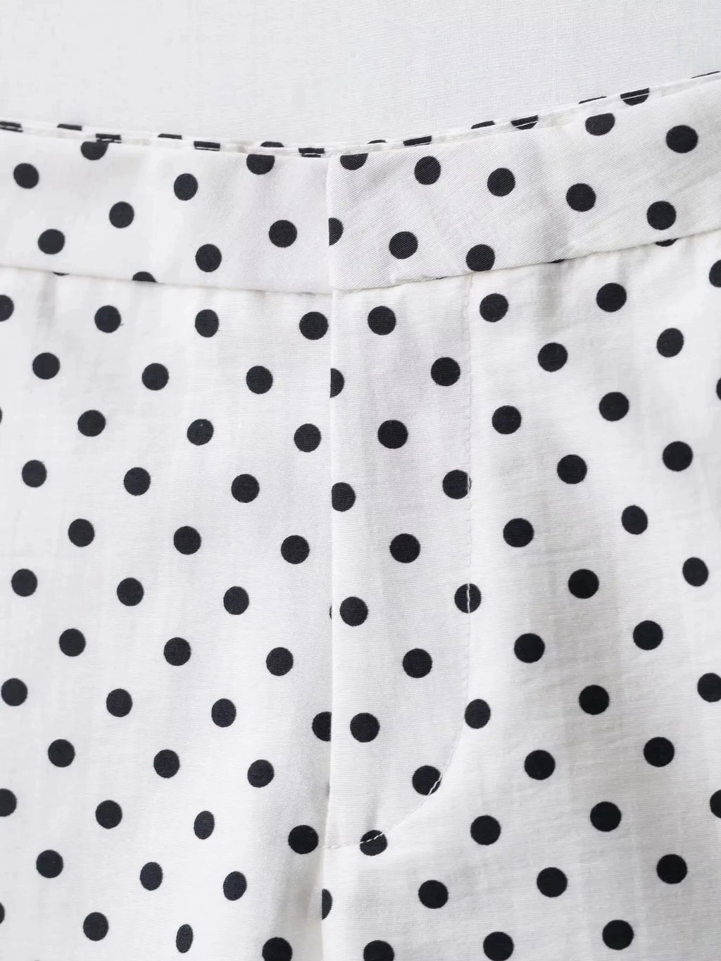 HH Fashion Women's Polka Dot Print Short Coats Autumn Long Sleeves Turtleneck Zipper With Pockets Drawstring Casual Jacket