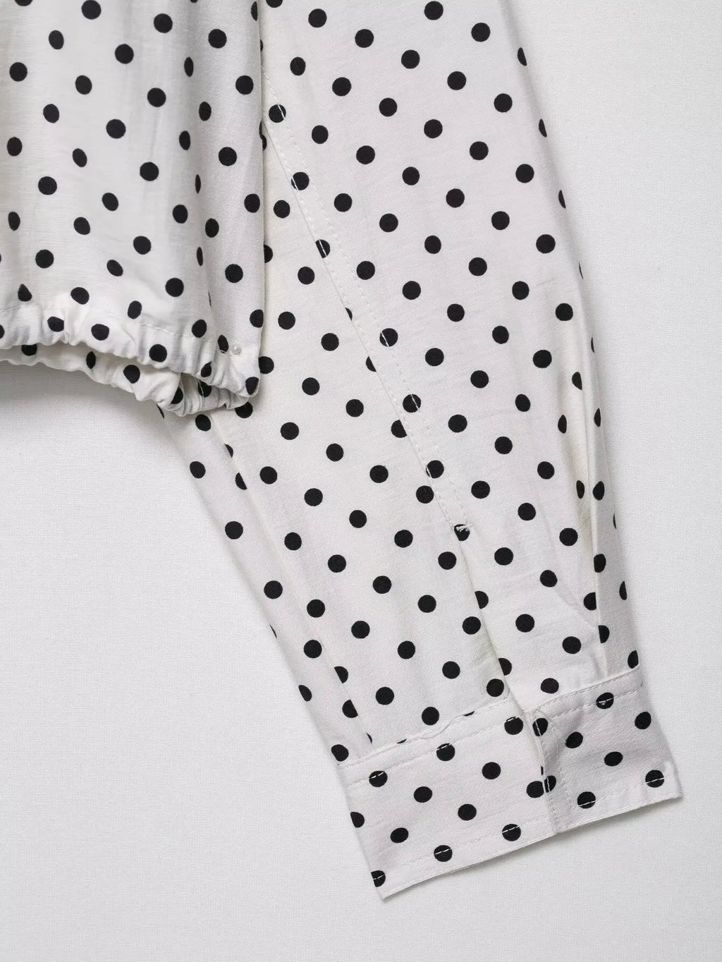 HH Fashion Women's Polka Dot Print Short Coats Autumn Long Sleeves Turtleneck Zipper With Pockets Drawstring Casual Jacket